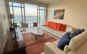 Hermoso dpto con vista frontal al Mar Pitangueiras